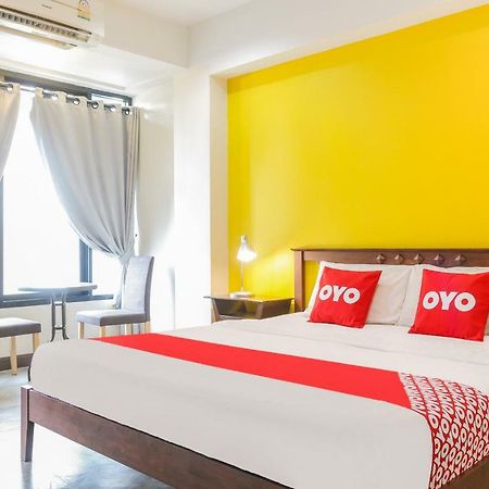 Oyo 233 Sunshine House Hotel Chiang Mai Exterior foto