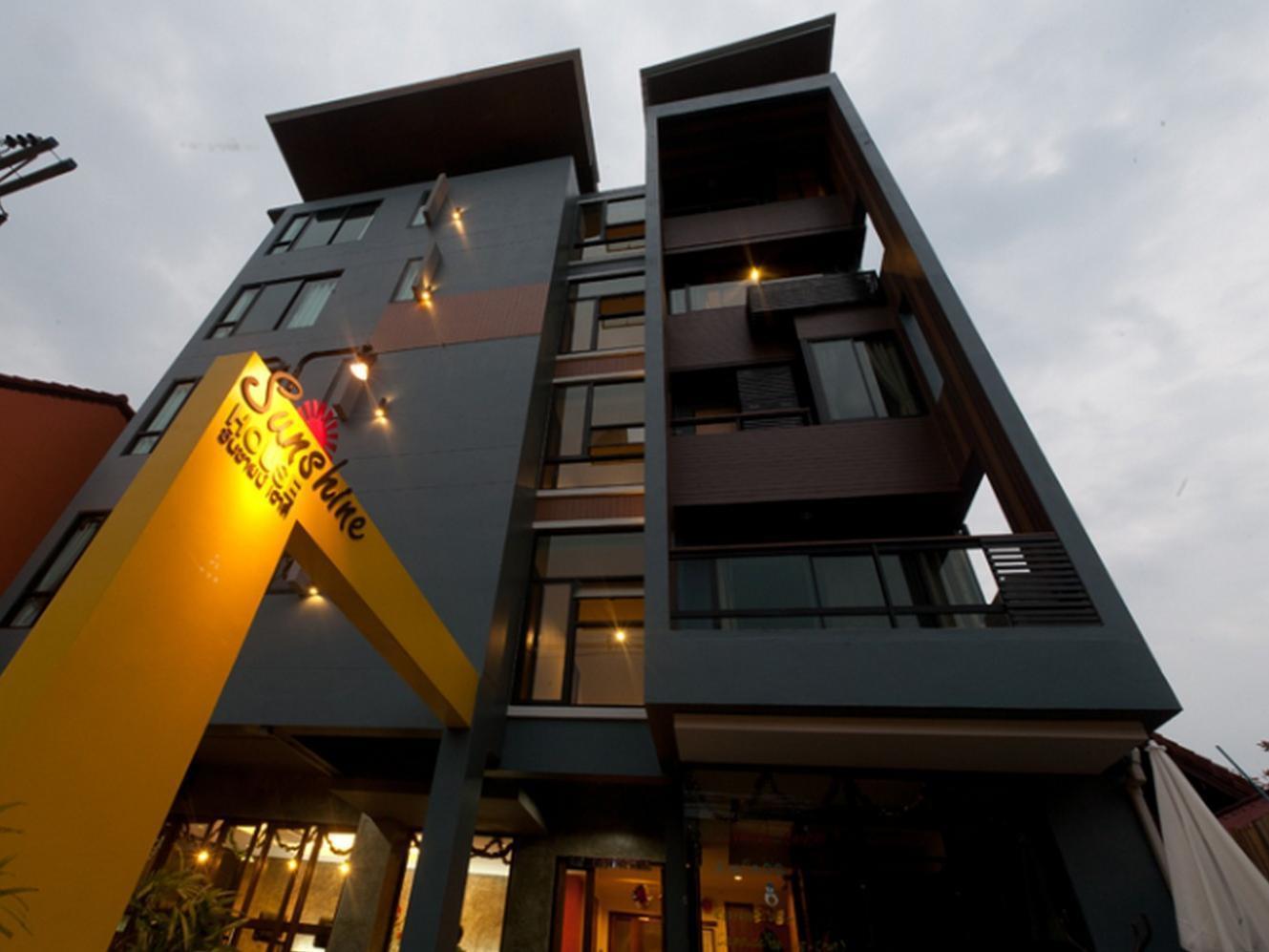 Oyo 233 Sunshine House Hotel Chiang Mai Exterior foto