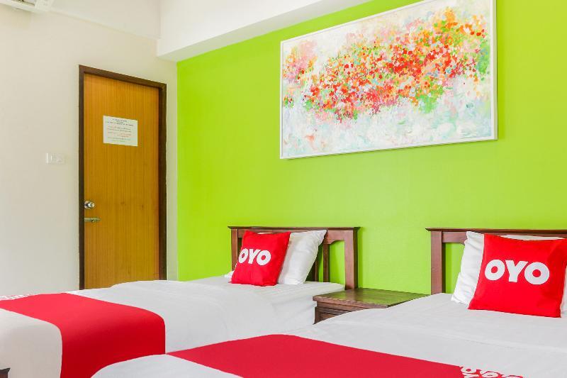 Oyo 233 Sunshine House Hotel Chiang Mai Exterior foto